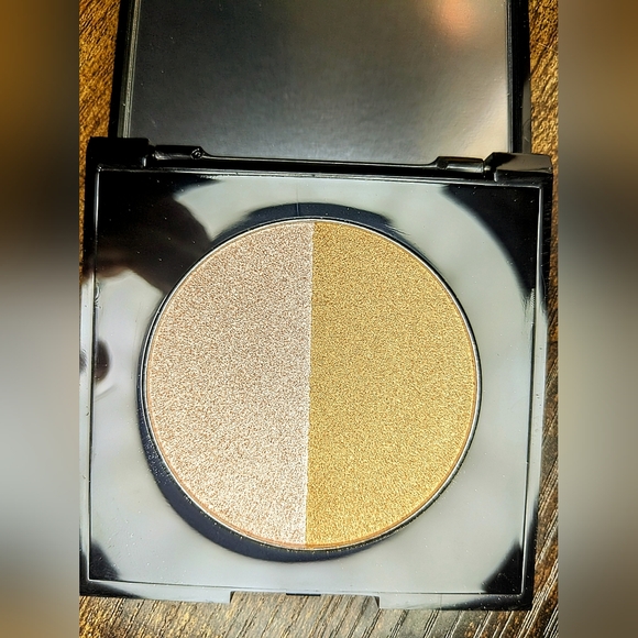 5/75$ KVOSSNYC Fairy Dust Pressed Highlighter - Picture 15 of 16